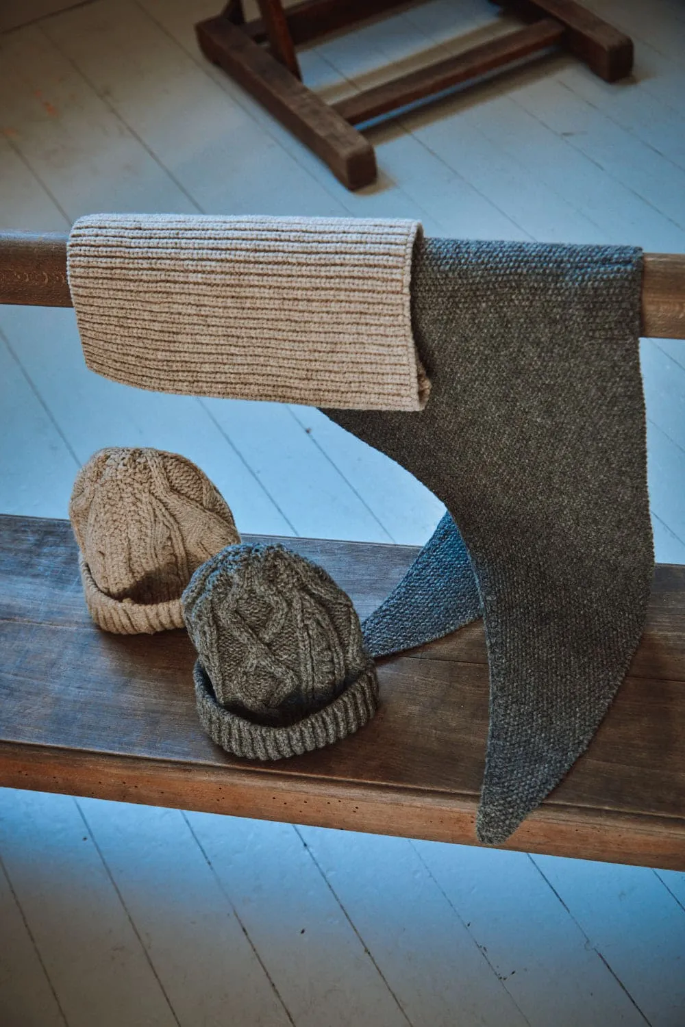 AMANDINE Neckwarmer Scarf in Merino Wool - Beige