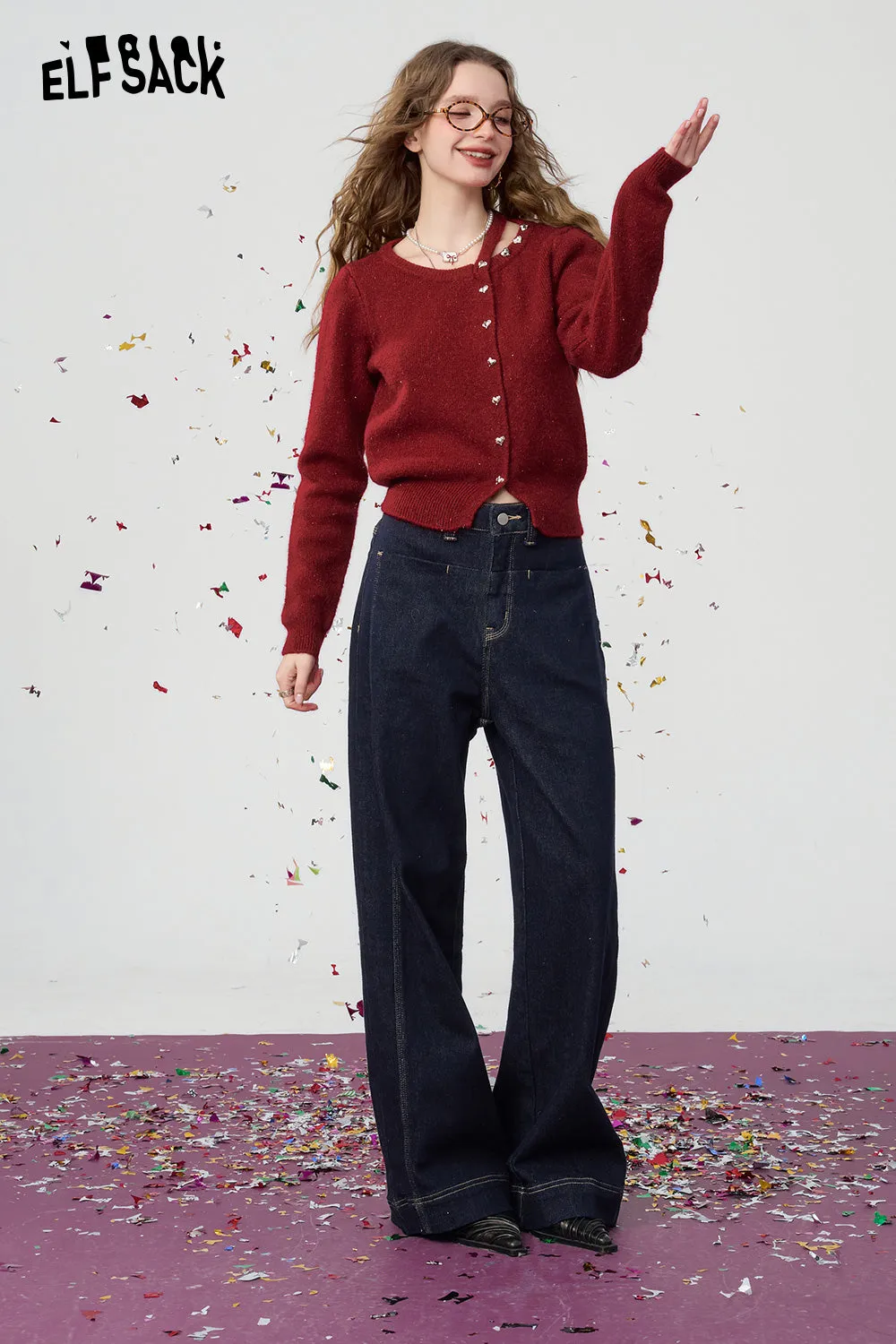 ELFSACK 2024 Winter New Arrivals Red retro fine sparkling hanging neck knitted sweater for women's Christmas outfit, elegant base shirt