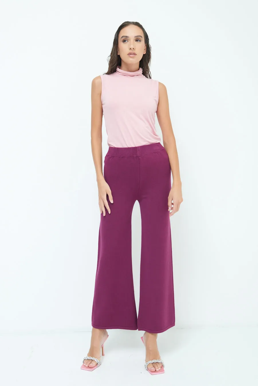 Sleeveless turtleneck top wholesale