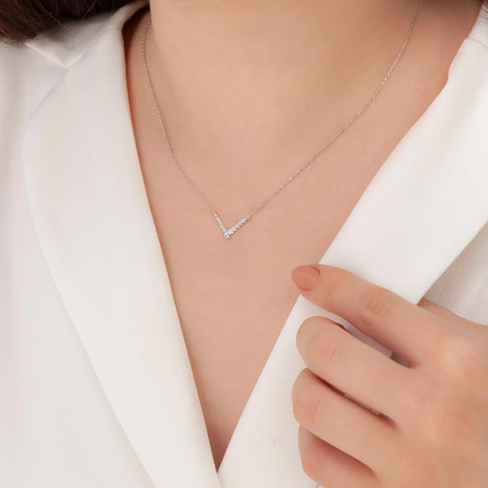 Sparkling Bow Diamond Pendant Necklace